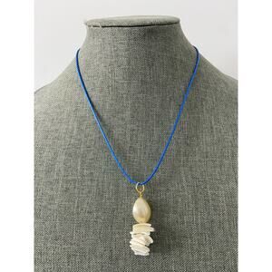shell pendant necklace
